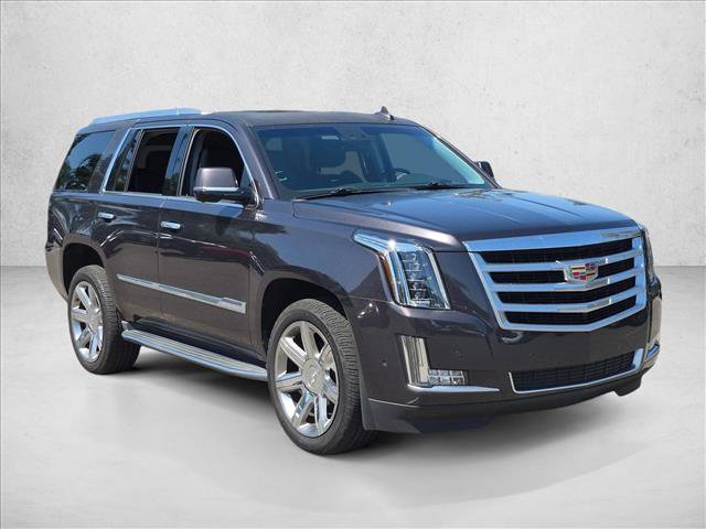 Used 2017 Cadillac Escalade Luxury RWD image 3