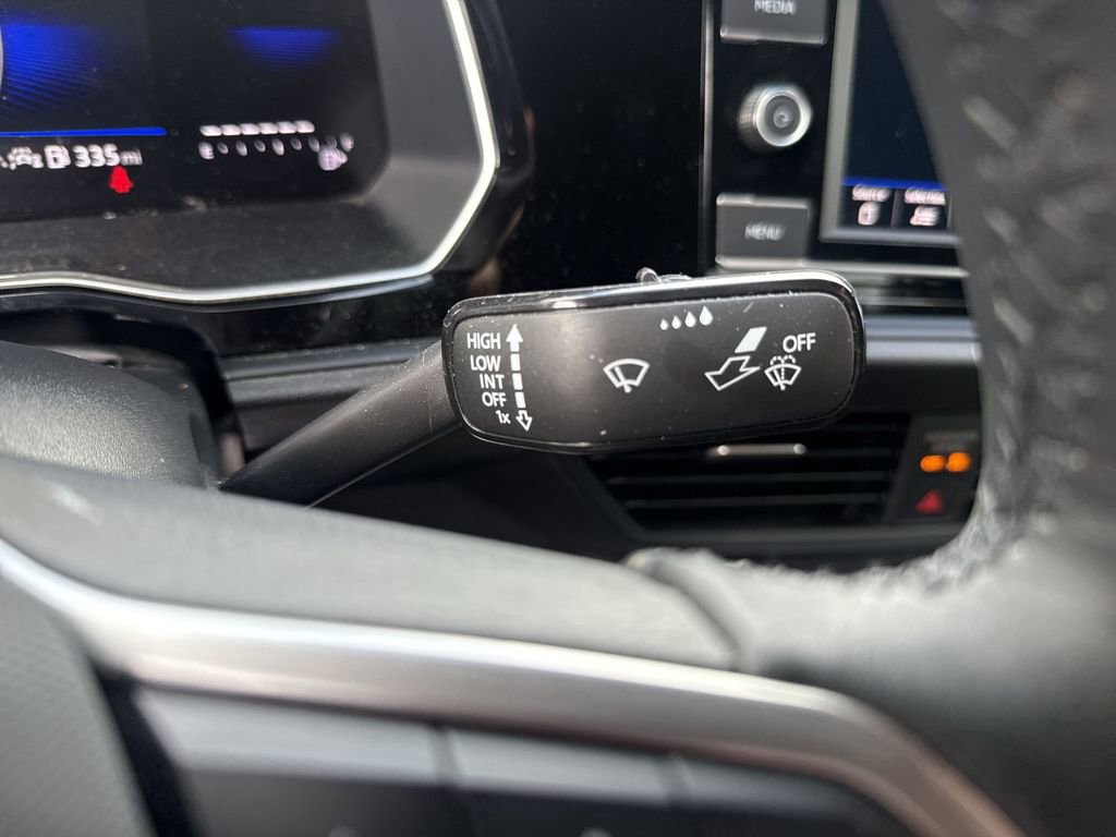 Used 2024 Volkswagen Jetta Sport image 19