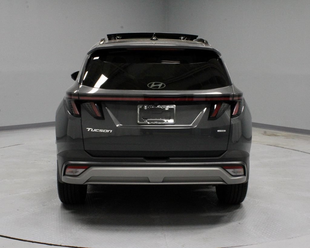 Used 2025 Hyundai Tucson Limited AWD/4WD image 10