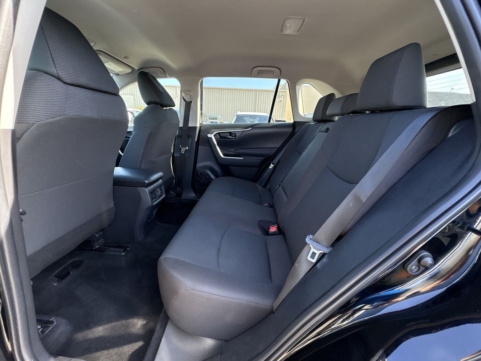 Used 2025 Toyota RAV4 LE AWD/4WD image 23