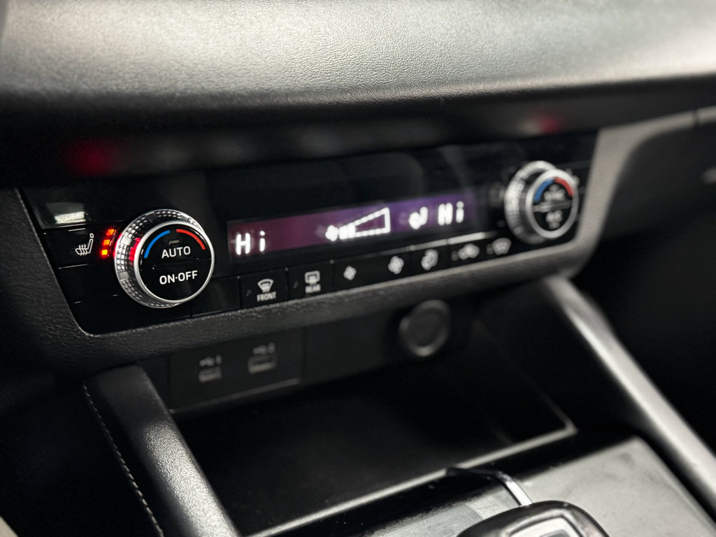 Used 2023 Mitsubishi Outlander SE image 25