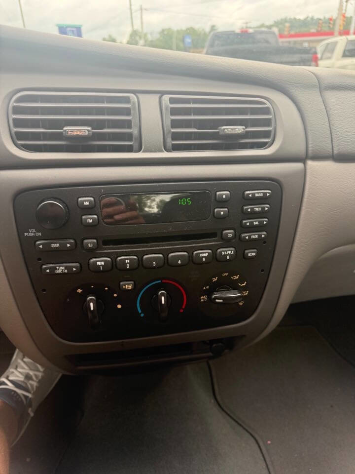 Used 2006 Ford Taurus SE FWD image 14