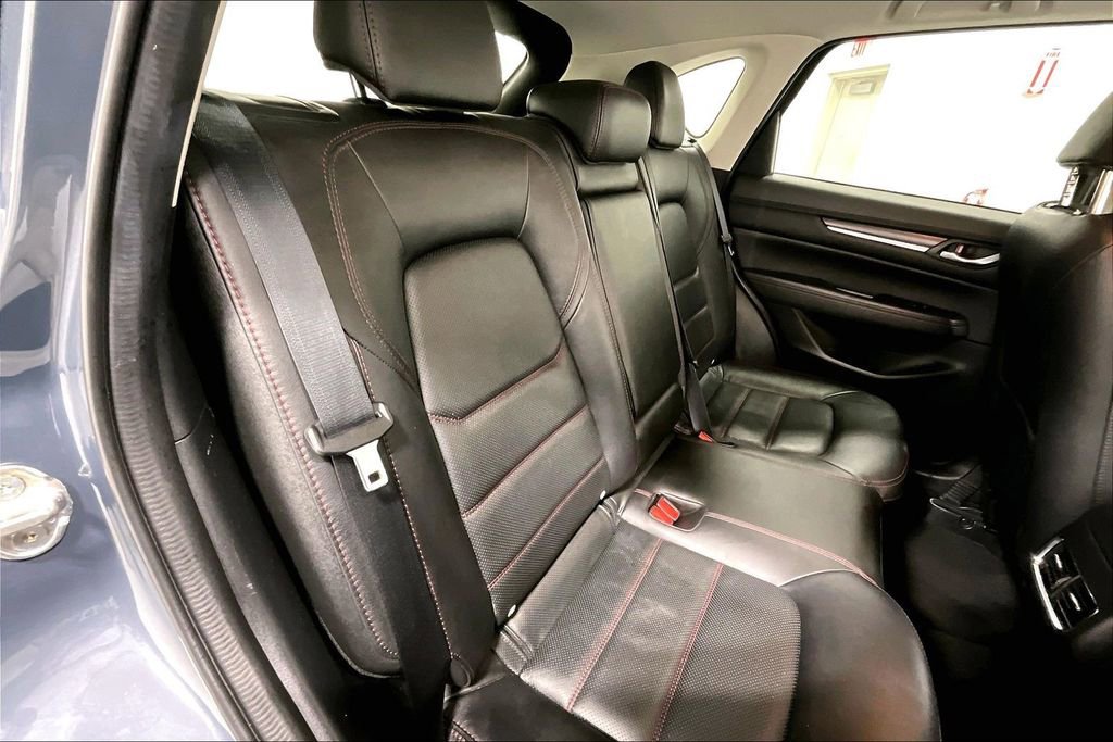 Used 2024 MAZDA CX-5 Carbon Edition image 36