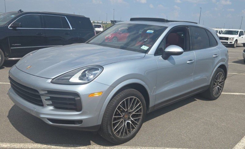 Used 2020 Porsche Cayenne image 3
