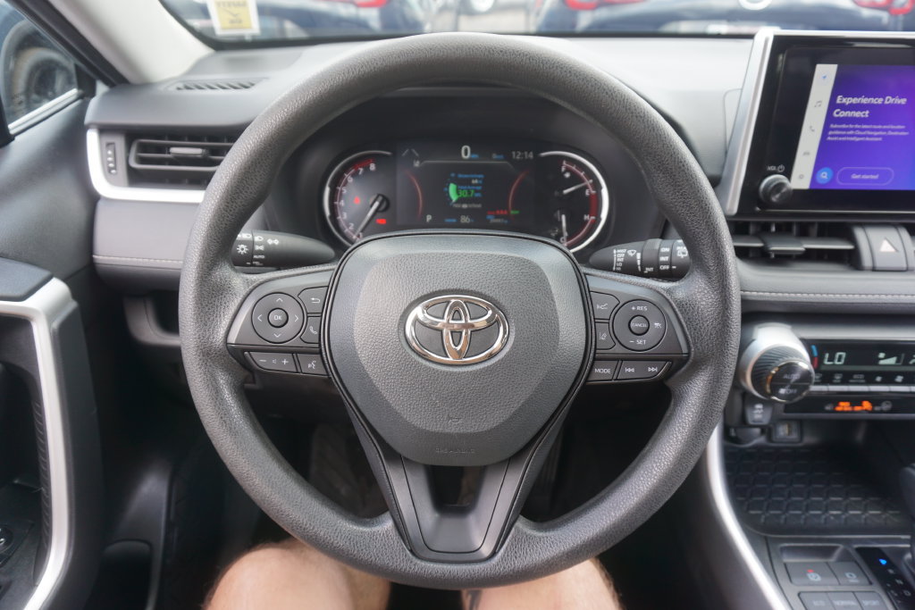 Certified 2025 Toyota RAV4 XLE AWD/4WD image 3