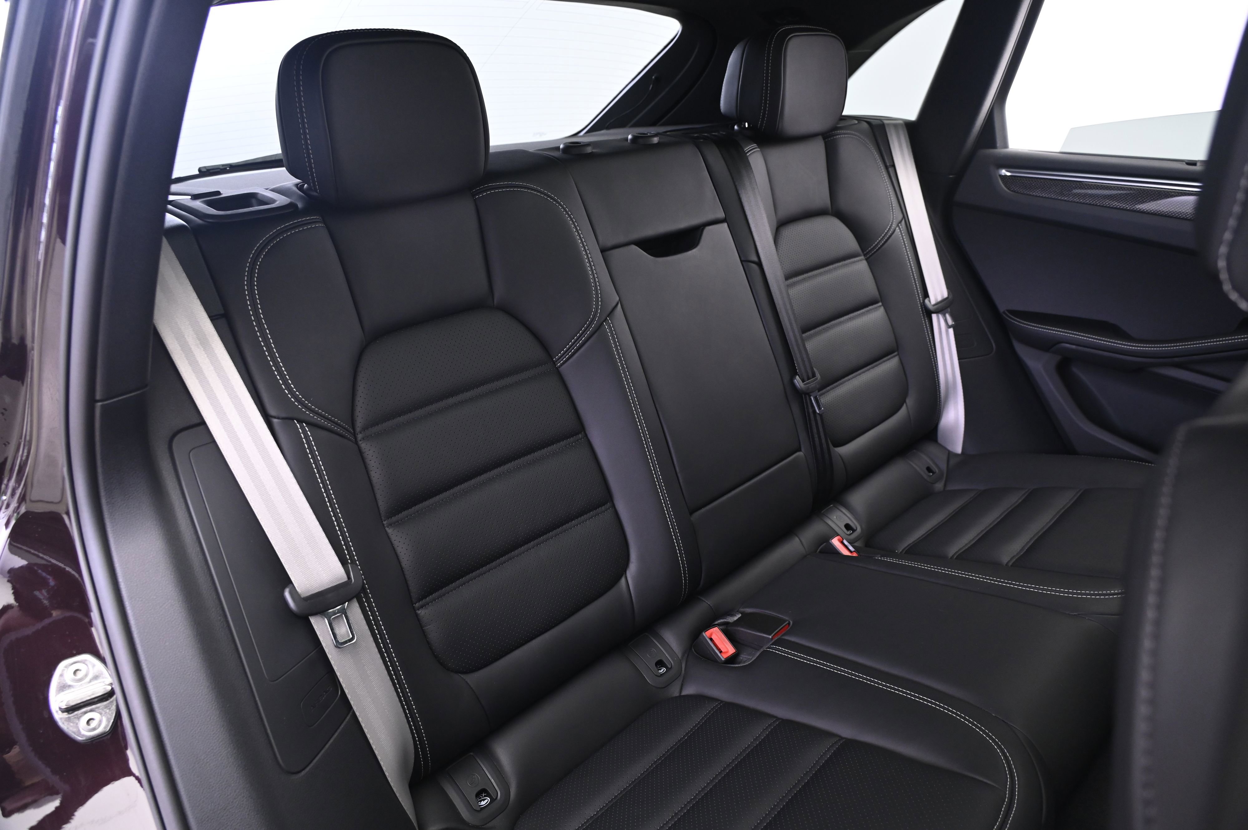 Used 2024 Porsche Macan GTS image 19