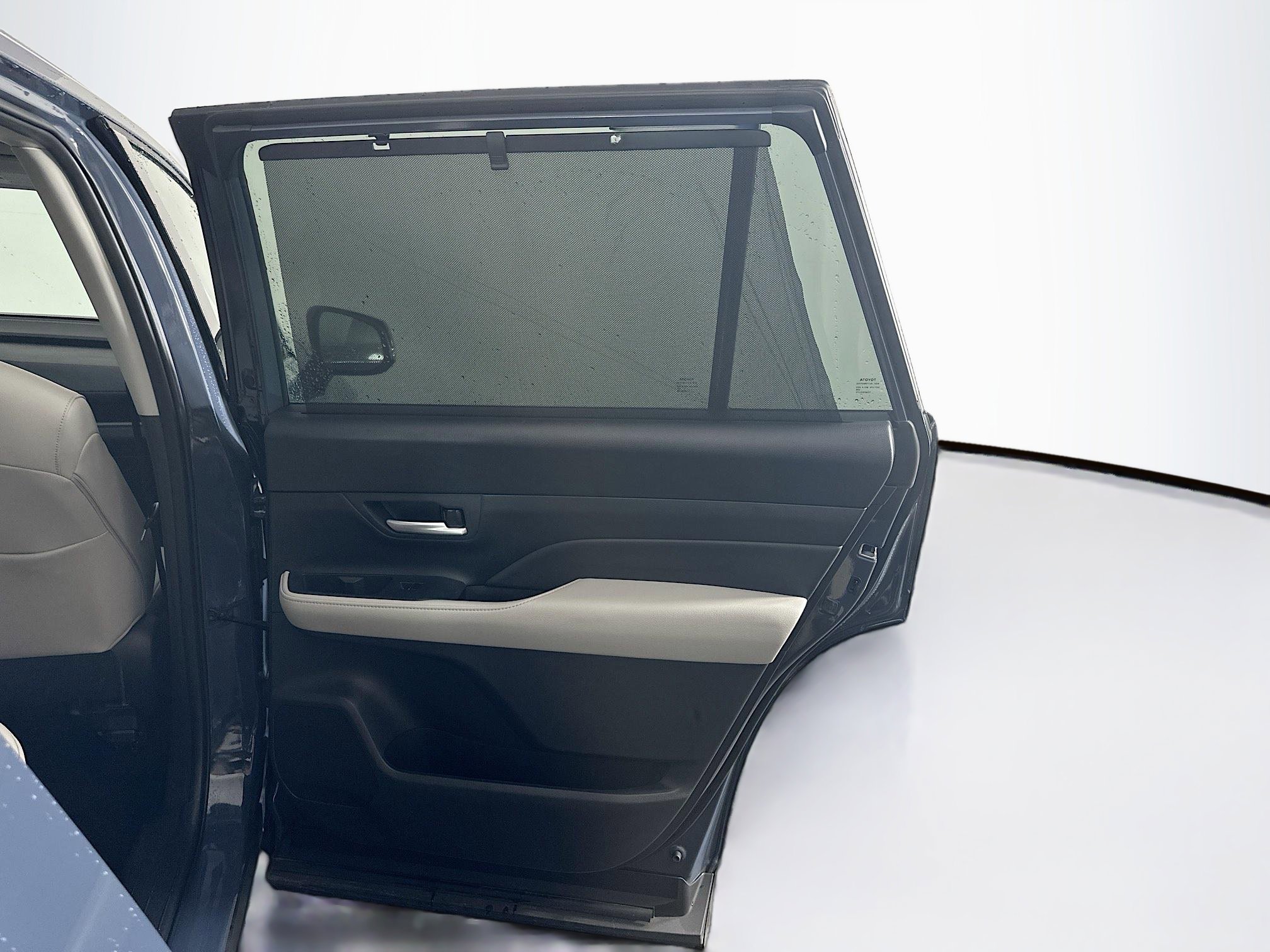 Used 2025 Toyota Grand Highlander FWD image 32