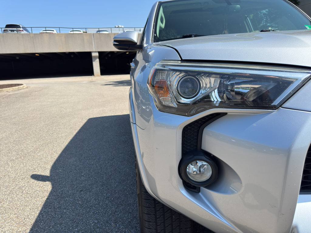 Used 2016 Toyota 4Runner SR5 Premium AWD/4WD image 8