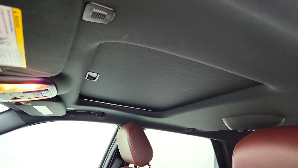 Used 2024 Dodge Durango R/T AWD/4WD image 10