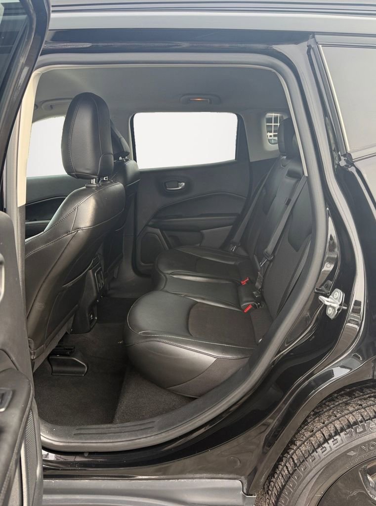 Used 2021 Jeep Compass Latitude image 14