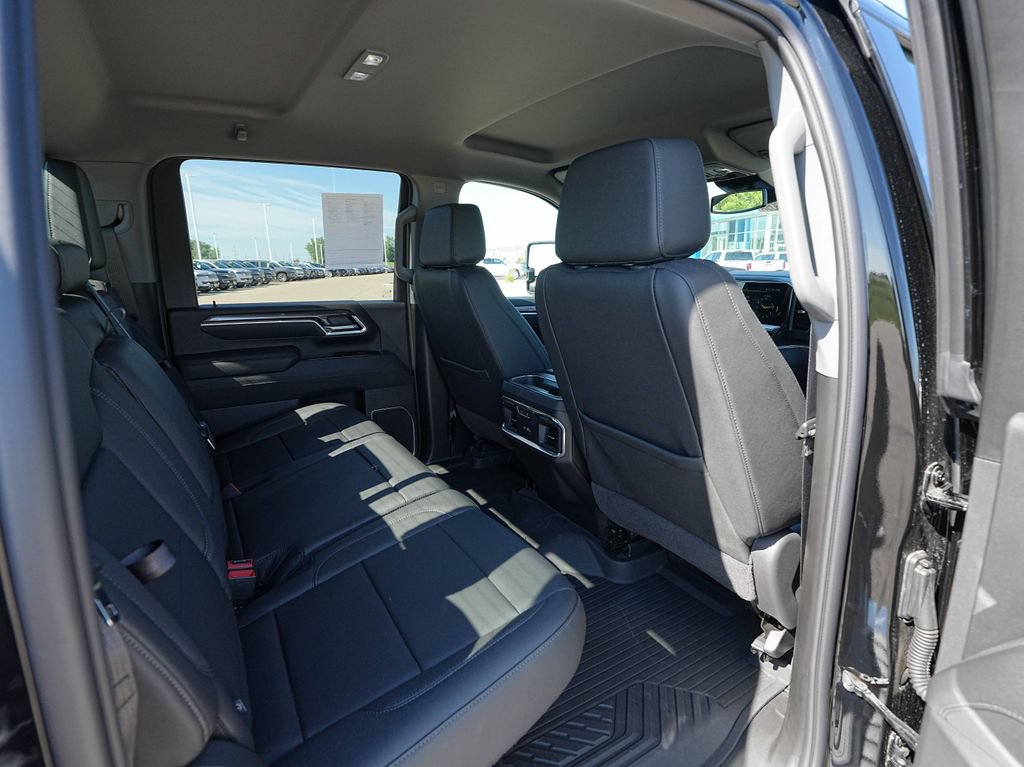 Used 2026 Chevrolet Silverado 3500 LTZ w/ LTZ Plus Package AWD/4WD image 27