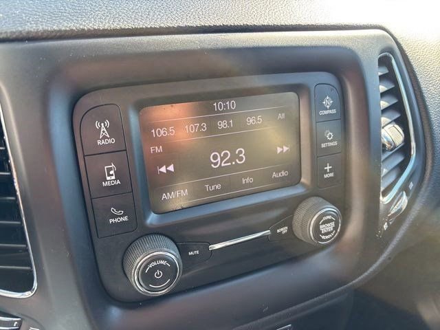 Used 2018 Jeep Compass Latitude w/ Cold Weather Group image 21