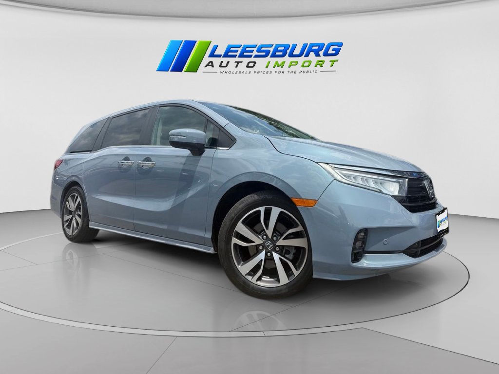Used 2023 Honda Odyssey Touring image 2