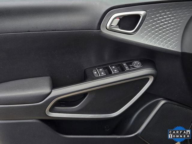Certified 2025 Kia Soul S image 17