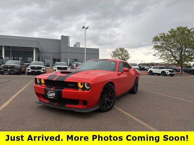 Used 2016 Dodge Challenger SRT Hellcat RWD image 1