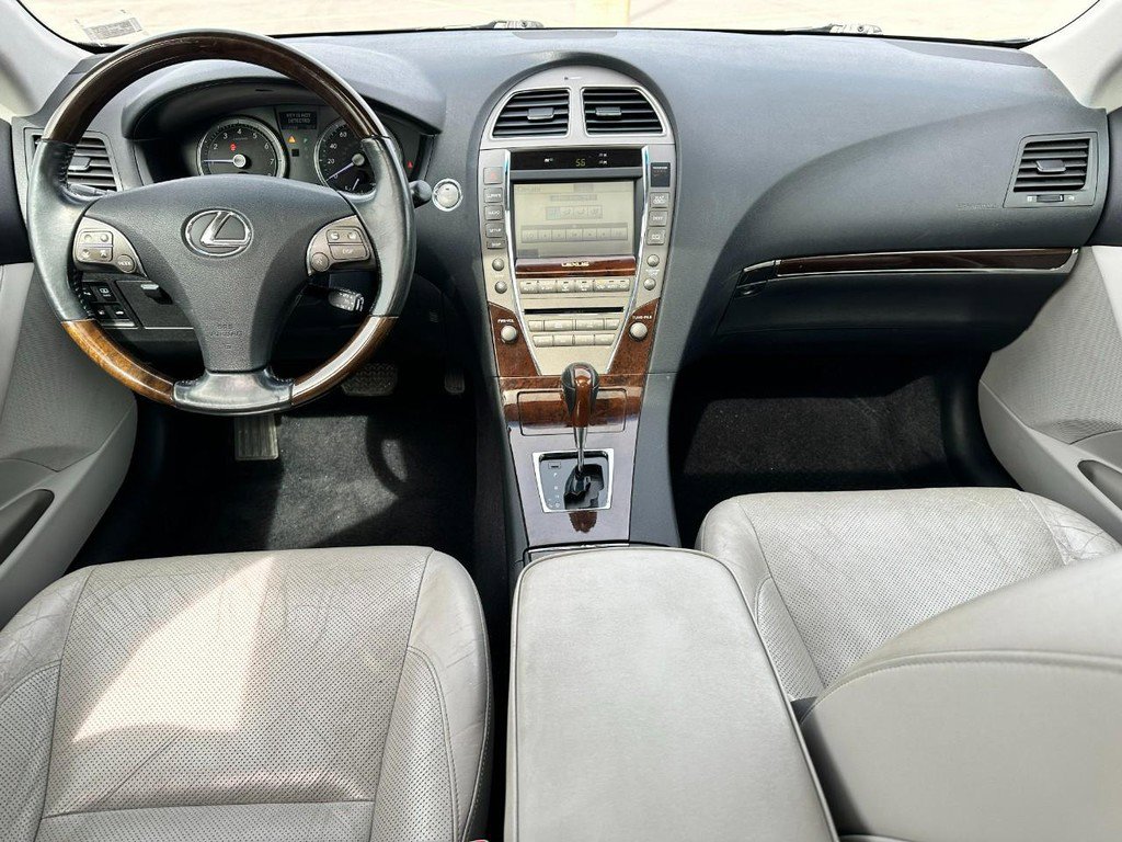 Used 2011 Lexus ES 350 image 10