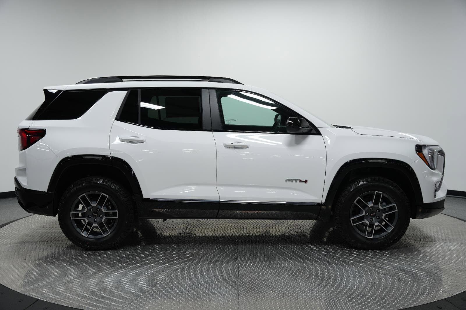 New 2026 GMC Terrain AT4 w/ Convenience Package III image 9