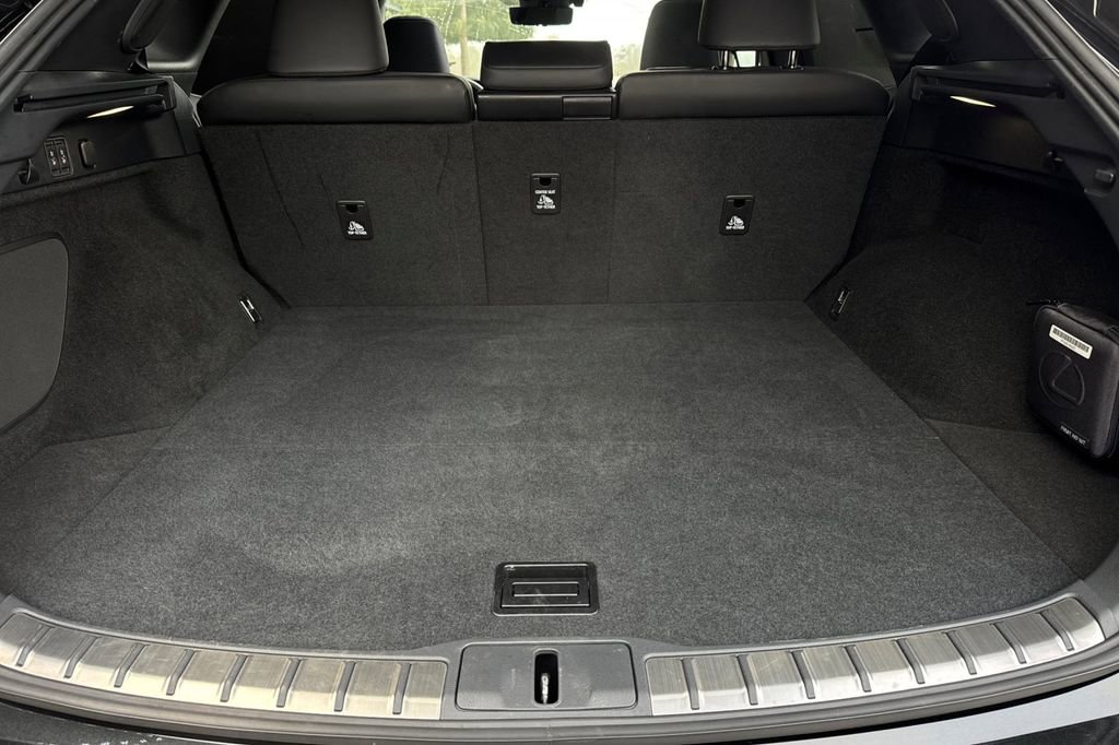 Used 2025 Lexus RX 450h AWD w/ Convenience Package image 17