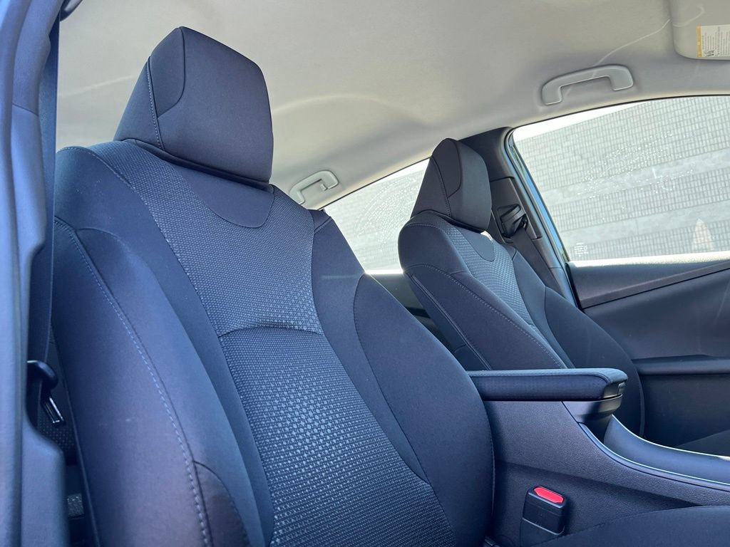 Certified 2022 Toyota Prius LE FWD image 20