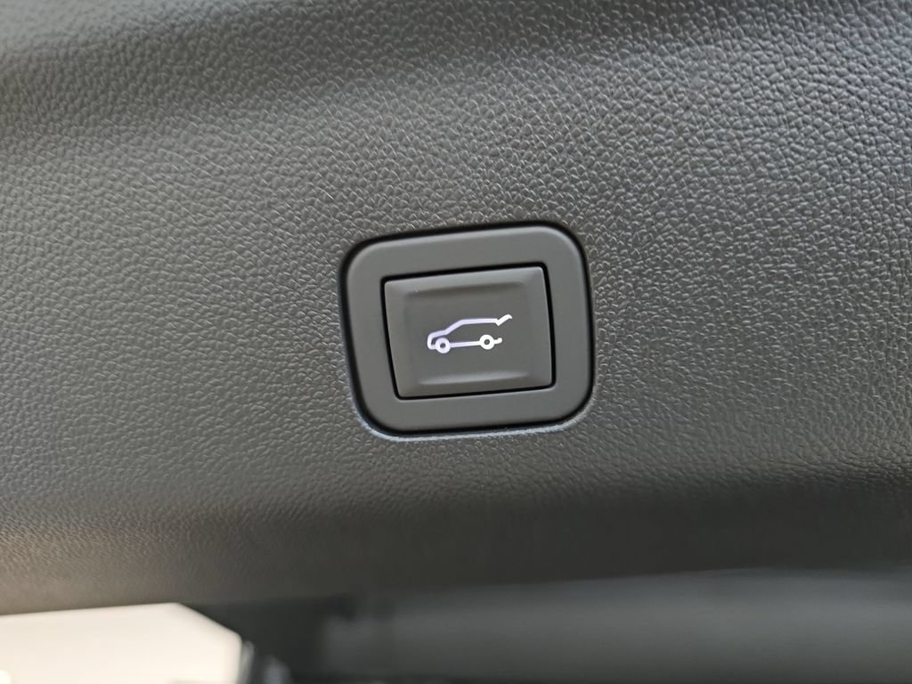 New 2026 GMC Yukon XL Denali w/ Advanced Technology Package AWD/4WD image 14