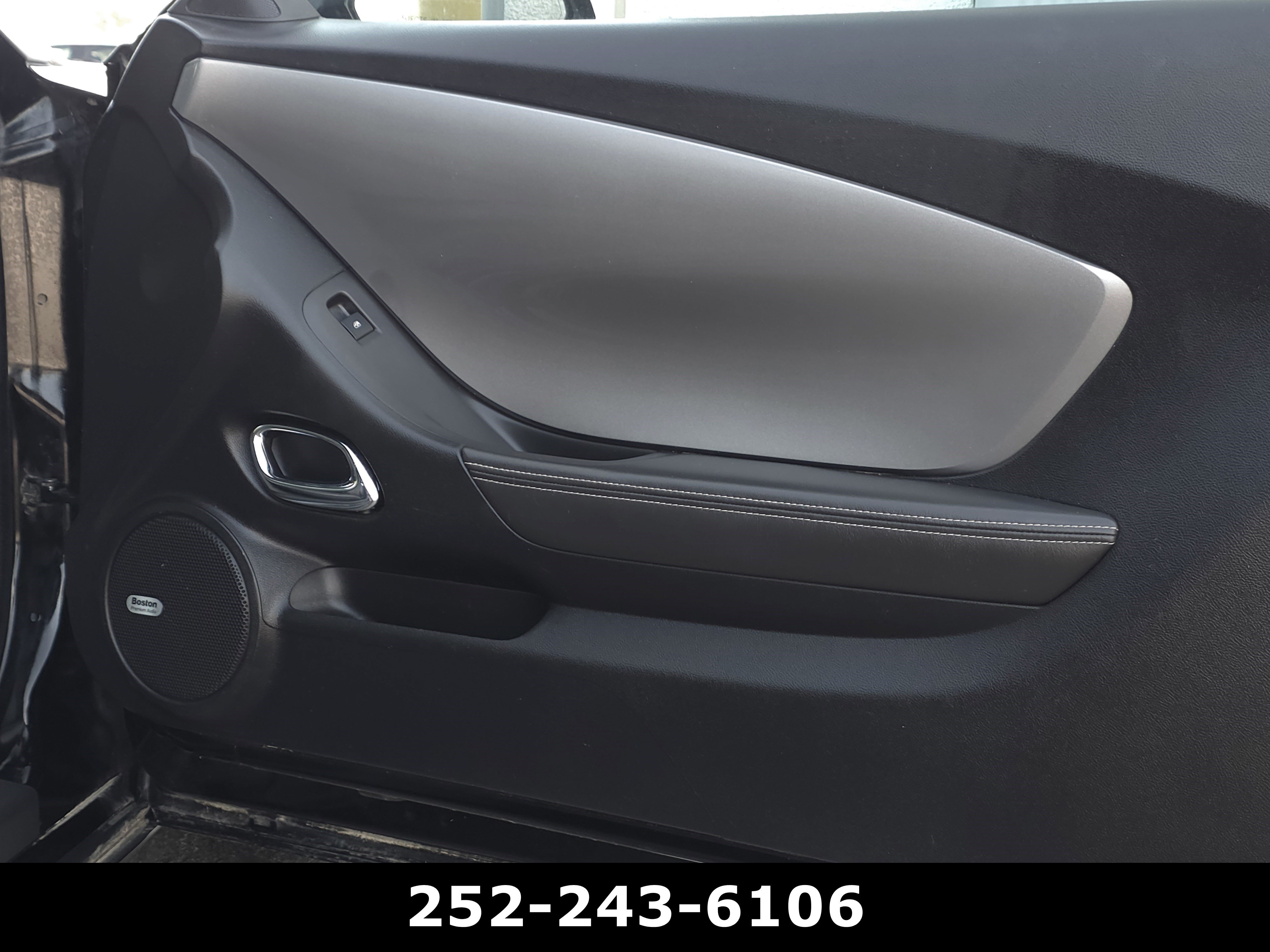 Used 2011 Chevrolet Camaro SS w/ RS Package image 39