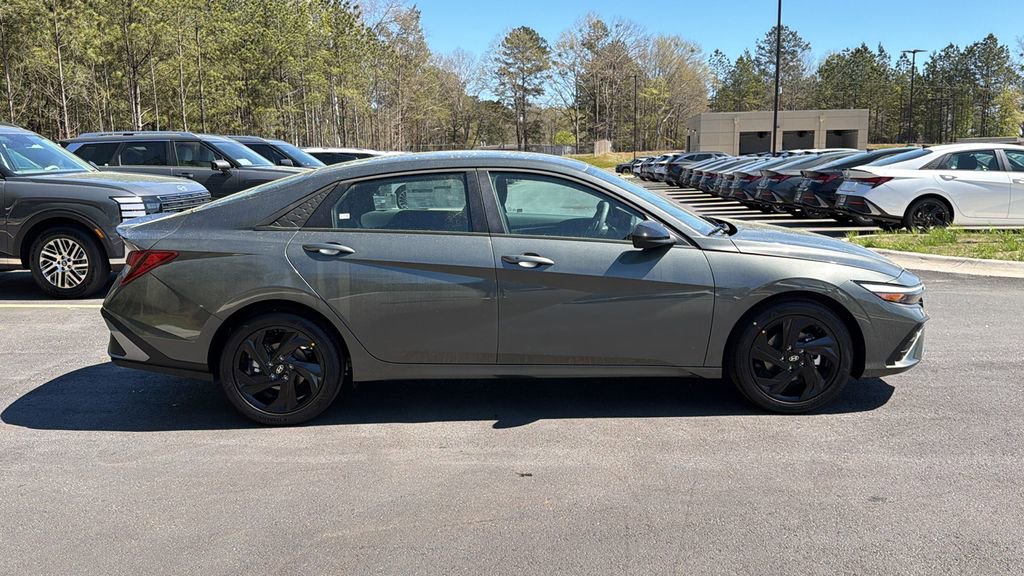 New 2026 Hyundai Elantra Sport image 4