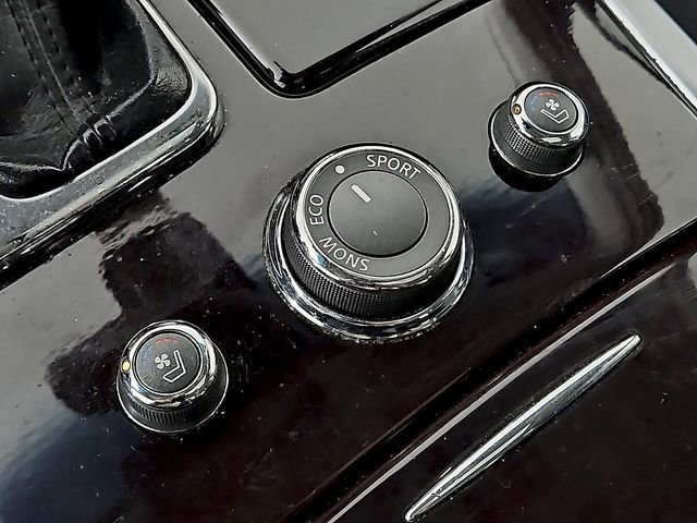 Used 2013 INFINITI M37 w/ Premium Pkg image 25