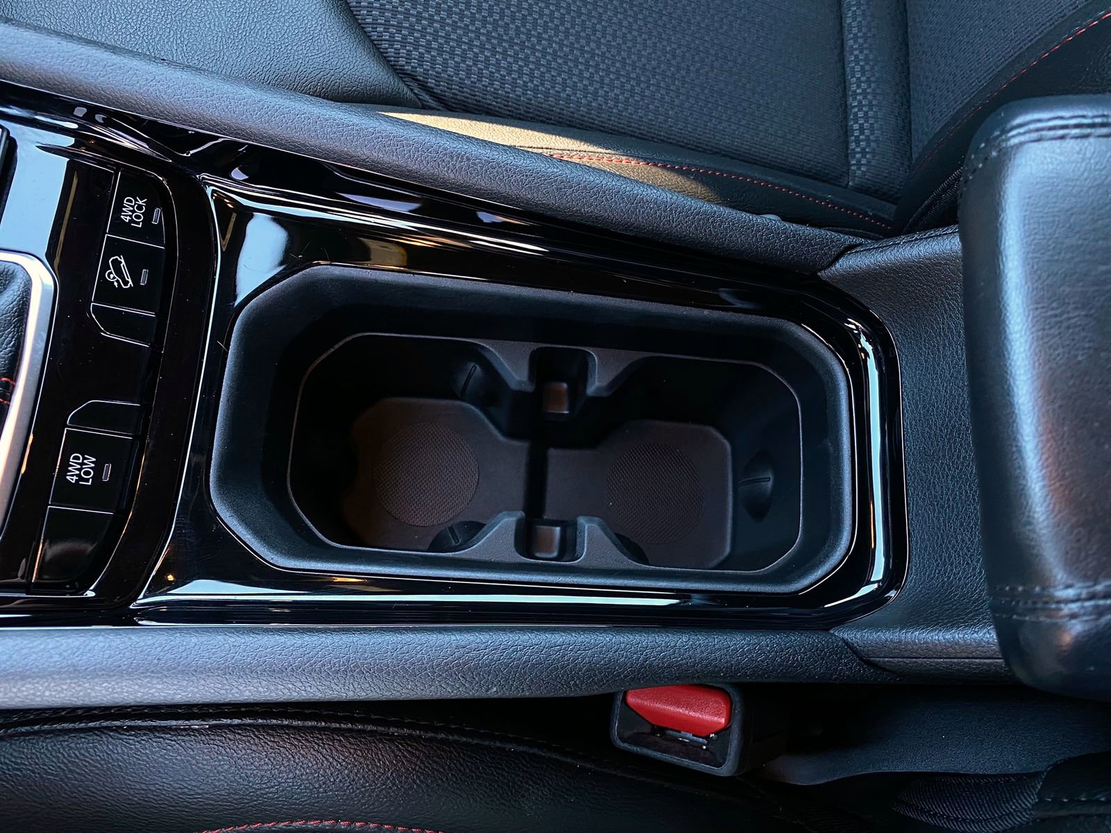 Used 2024 Jeep Compass Trailhawk image 18