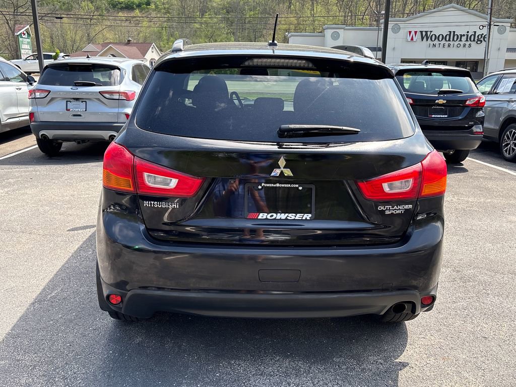 Used 2015 Mitsubishi Outlander Sport SE AWD/4WD image 4