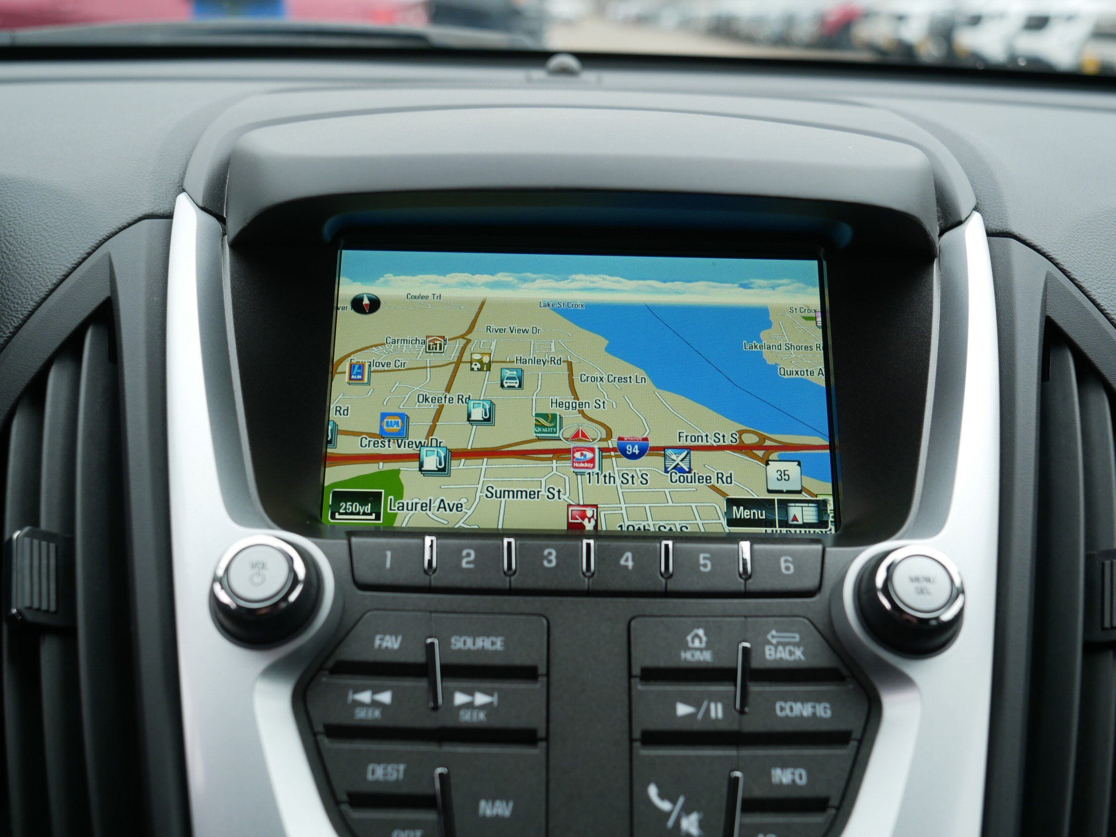 Used 2017 Chevrolet Equinox LT w/ Convenience Package image 30