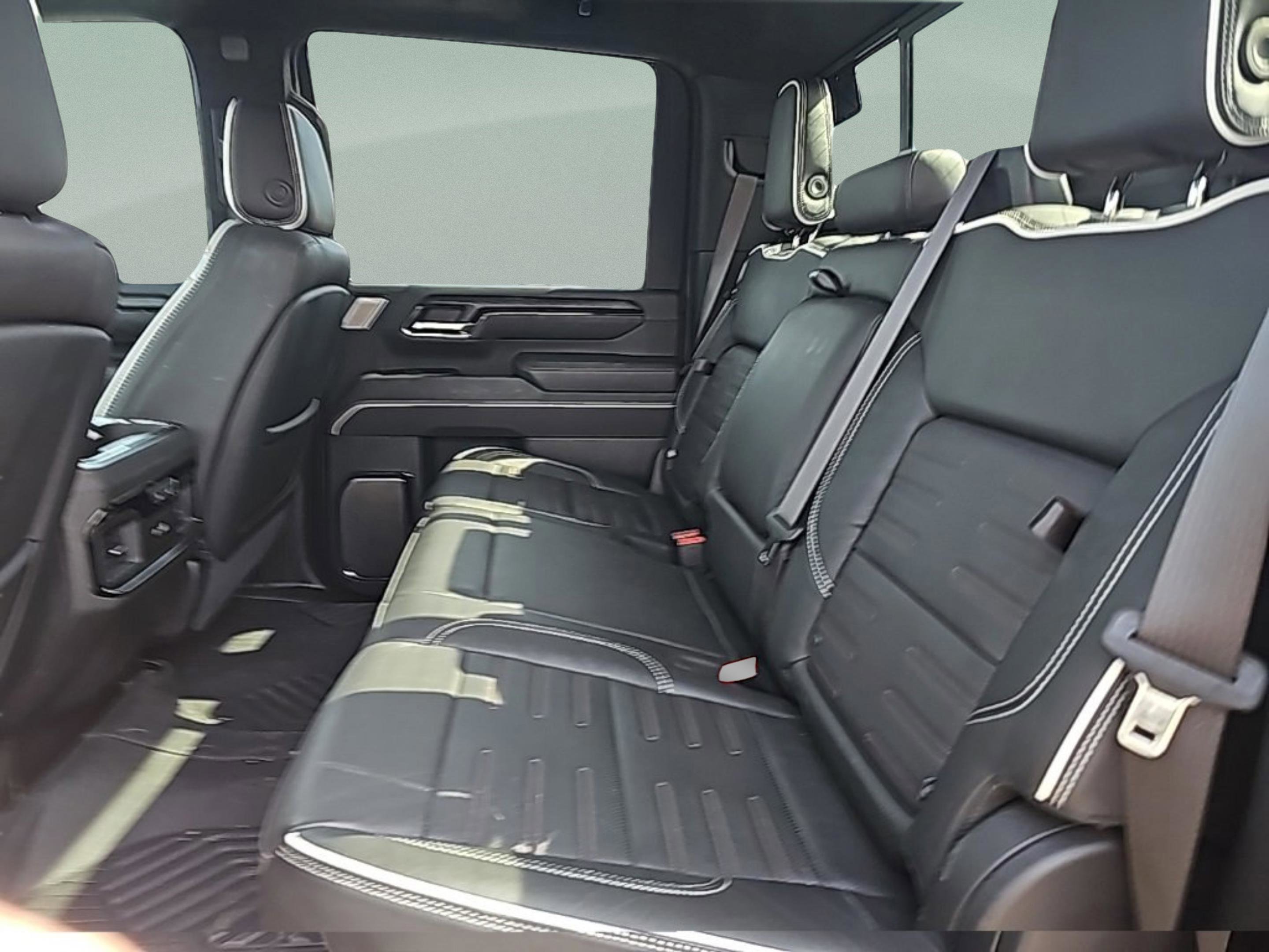 Used 2024 GMC Sierra 2500 AT4X w/ AT4X AEV Edition image 20