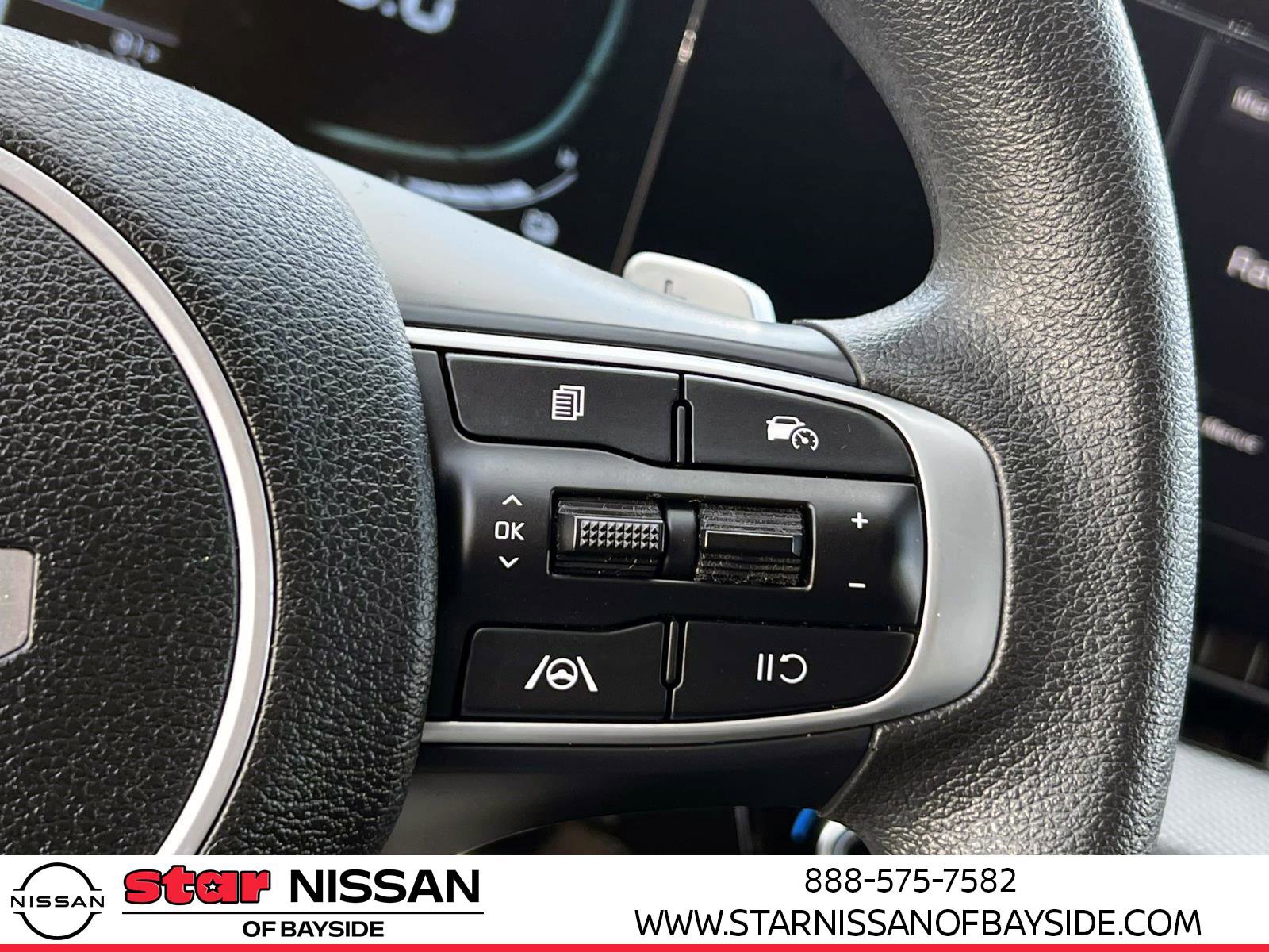 Used 2023 Kia Sportage LX image 19