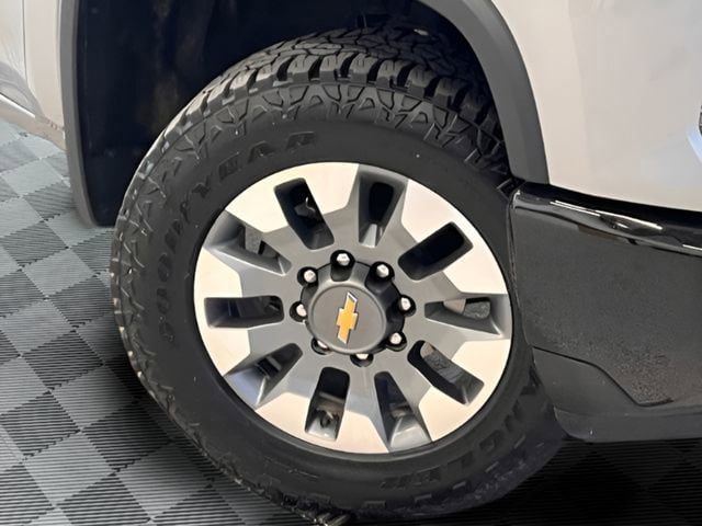 Used 2025 Chevrolet Silverado 2500 Custom w/ Custom Value Package AWD/4WD image 20