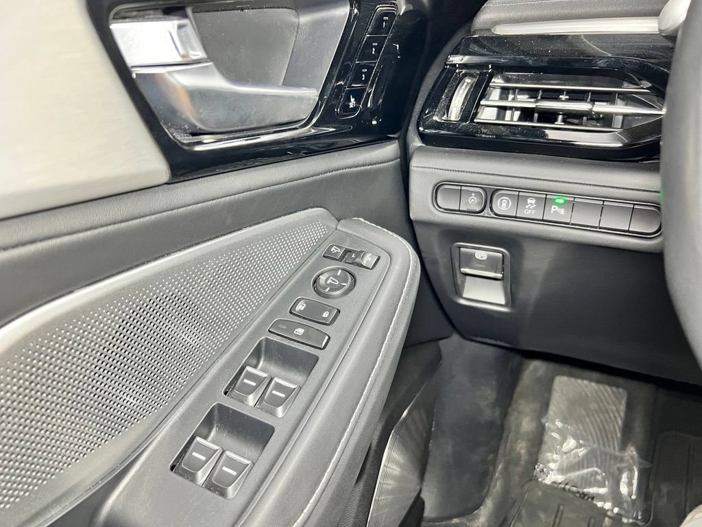 Used 2025 Acura MDX w/ Technology Package AWD/4WD image 28
