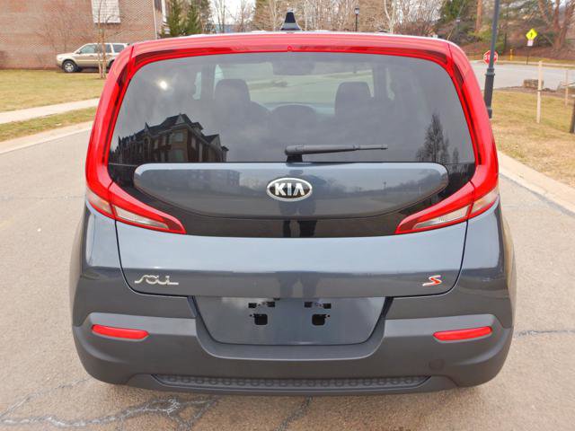 Used 2021 Kia Soul S image 12