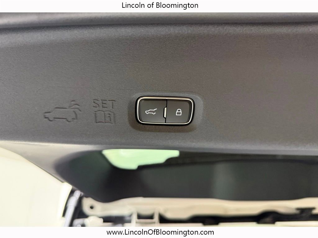 New 2025 Lincoln Navigator L Black Label image 33