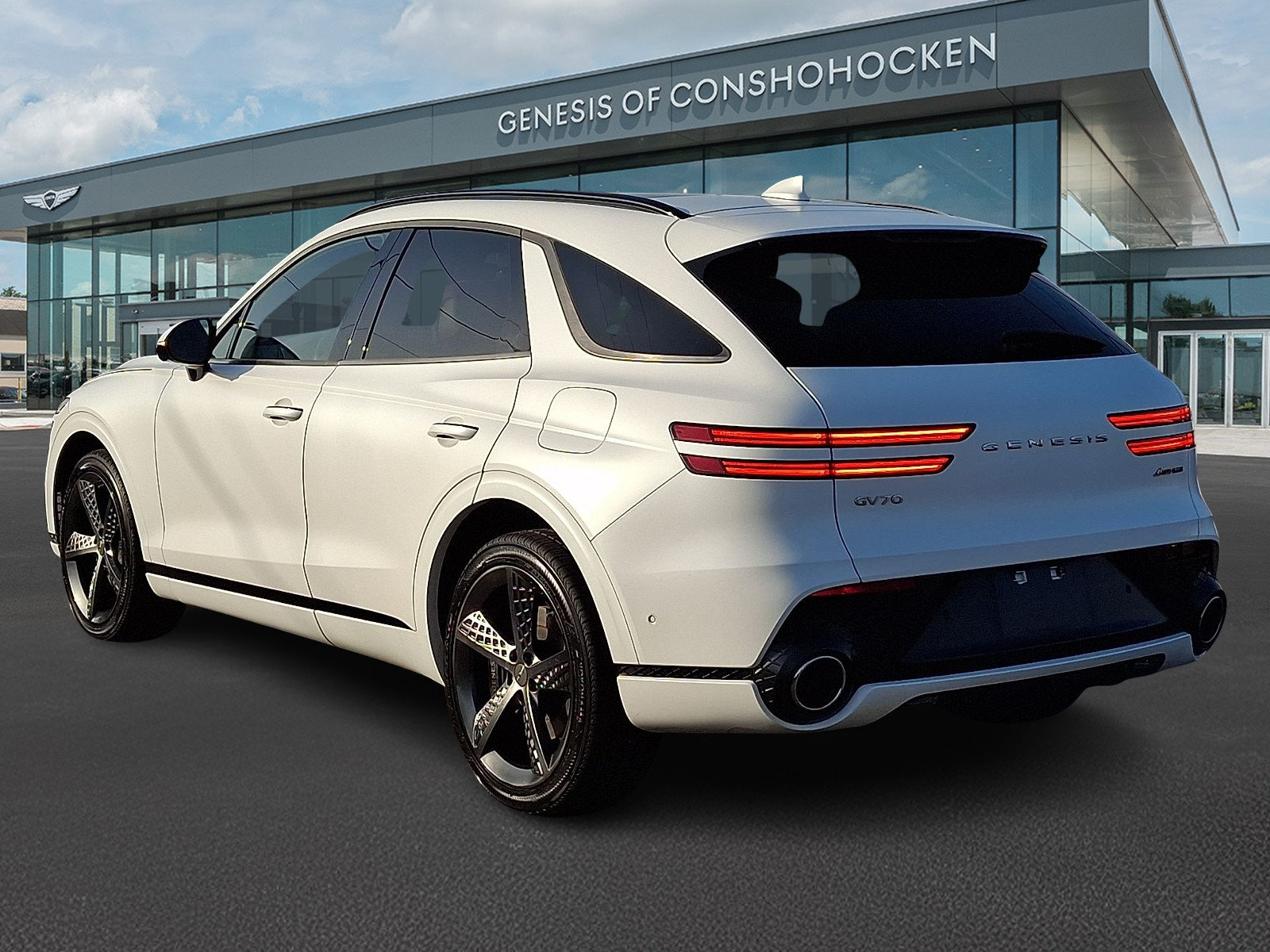 Certified 2023 Genesis GV70 3.5T Sport w/ Sport Prestige Package AWD/4WD image 4