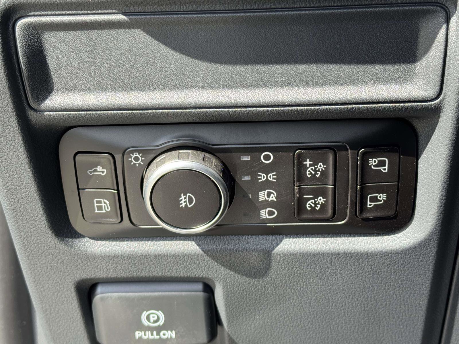 New 2025 Ford F150 XLT w/ Equipment Group 302A MID image 18