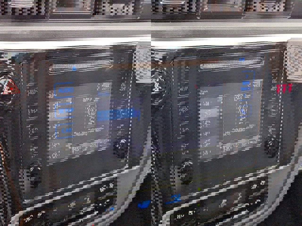 Used 2019 Toyota Corolla SE image 24