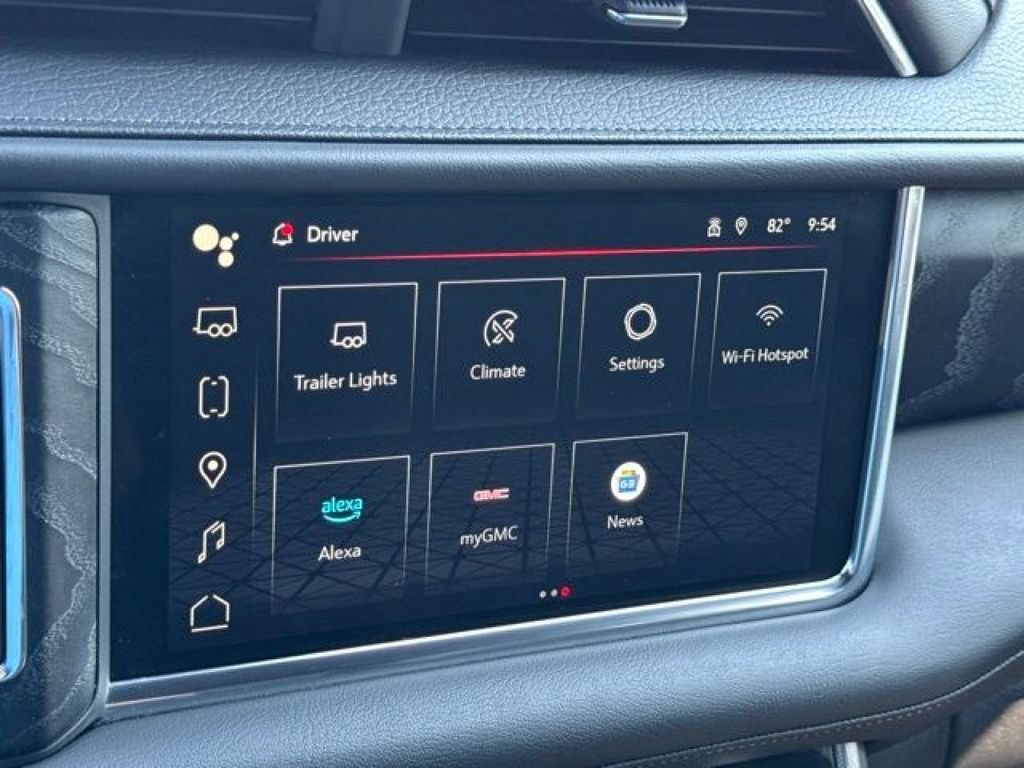 Used 2024 GMC Yukon Denali AWD/4WD image 40