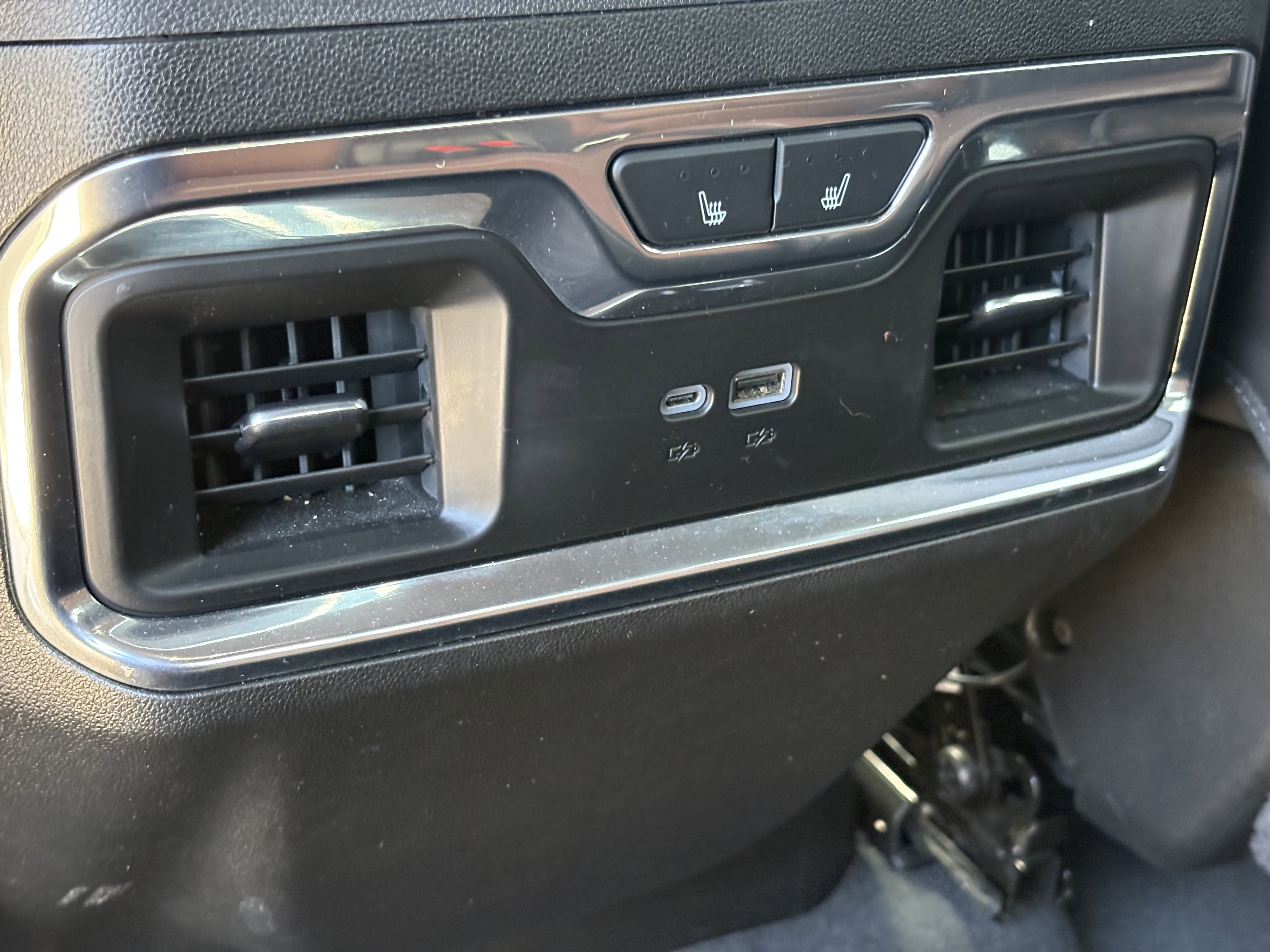 Used 2024 GMC Sierra 2500 Denali Ultimate w/ Max Trailering Package image 12
