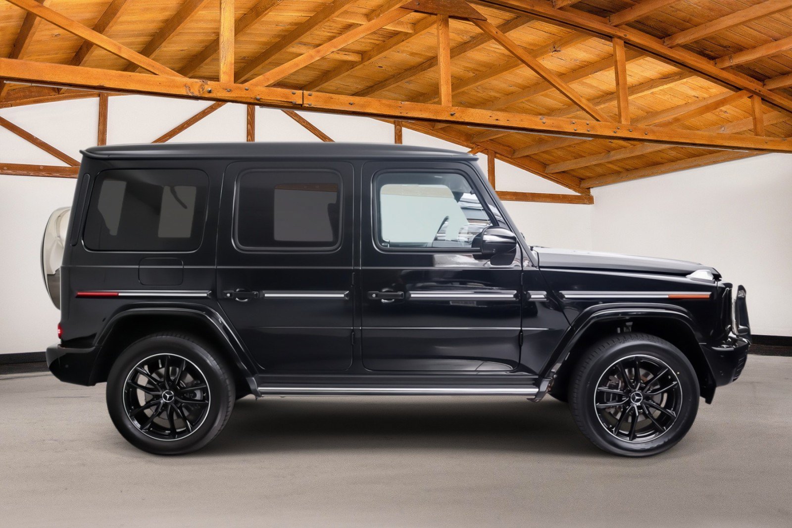 Used 2025 Mercedes-Benz G 550 image 6