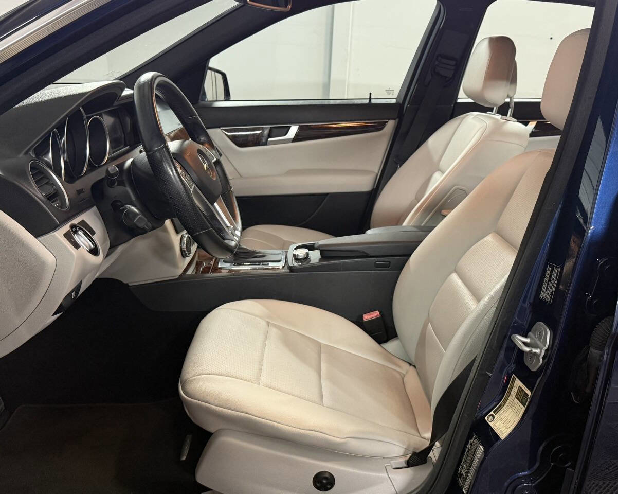 Used 2012 Mercedes-Benz C 250 Sedan image 10