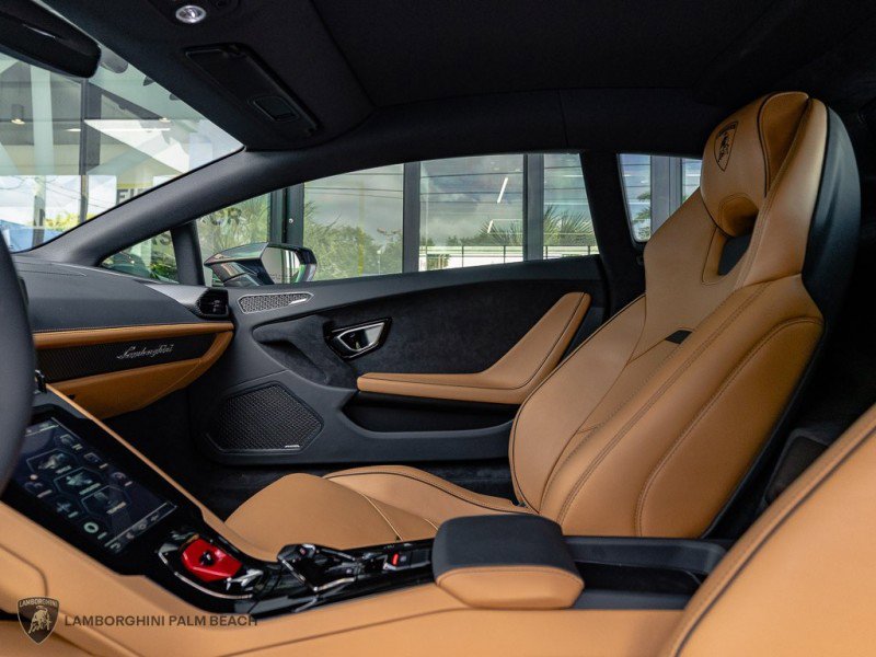 Used 2024 Lamborghini Huracan Tecnica image 23