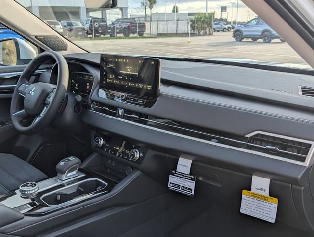 New 2026 Mitsubishi Outlander SE FWD image 27