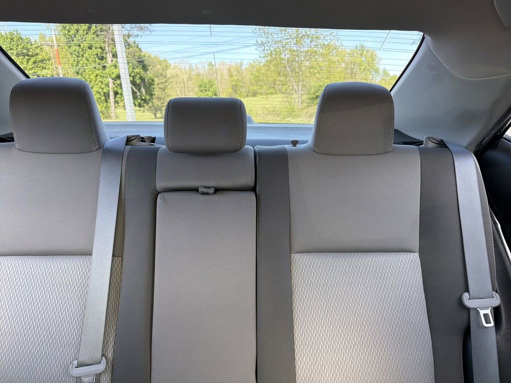 Used 2019 Toyota Corolla LE w/ Carpet Mat Package (TMS) FWD image 25