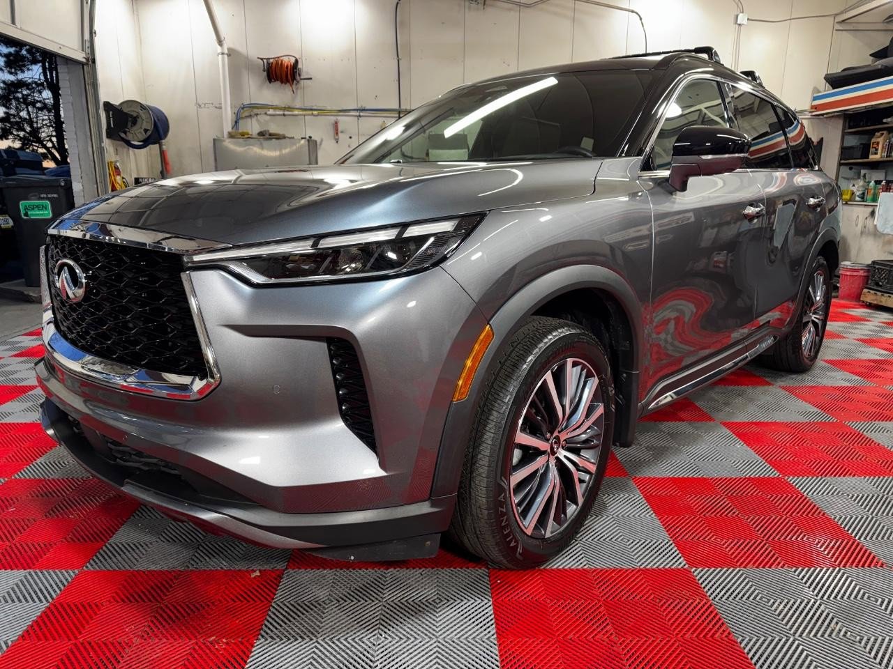 Used 2023 INFINITI QX60 Autograph w/ Cargo Package image 3