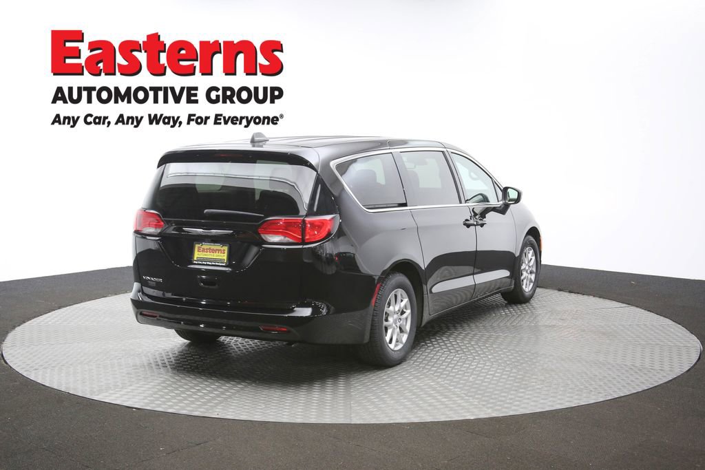 Used 2024 Chrysler Voyager LX image 38