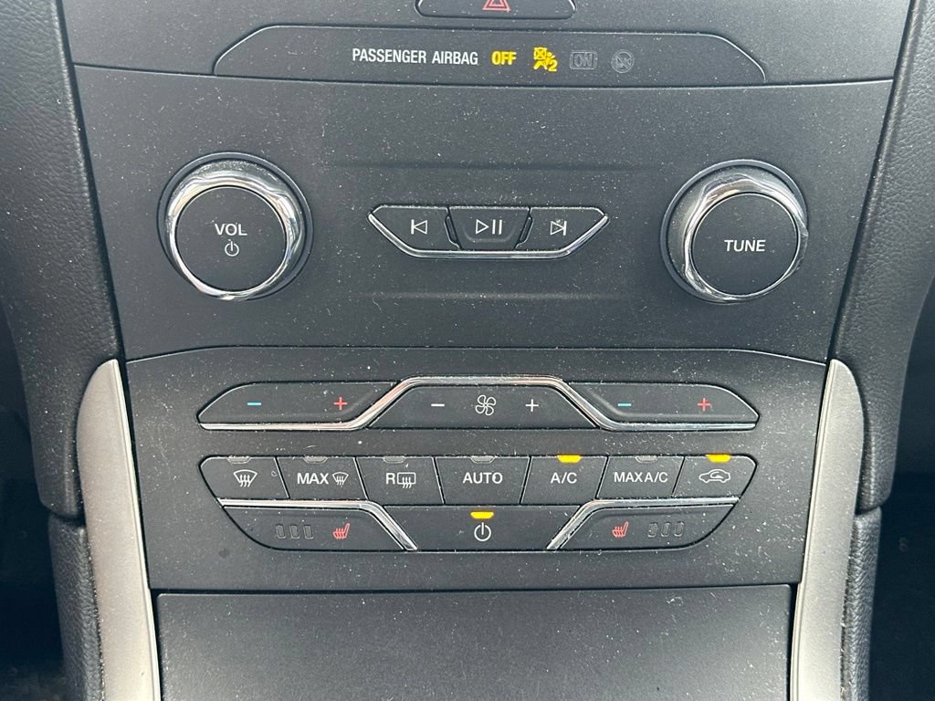 Used 2019 Ford Edge SEL w/ Equipment Group 201A FWD image 24