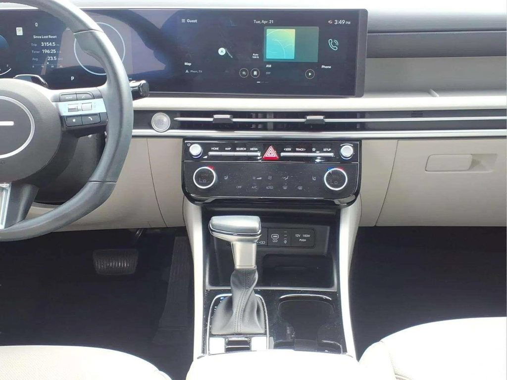 Used 2025 Hyundai Tucson SEL FWD image 14